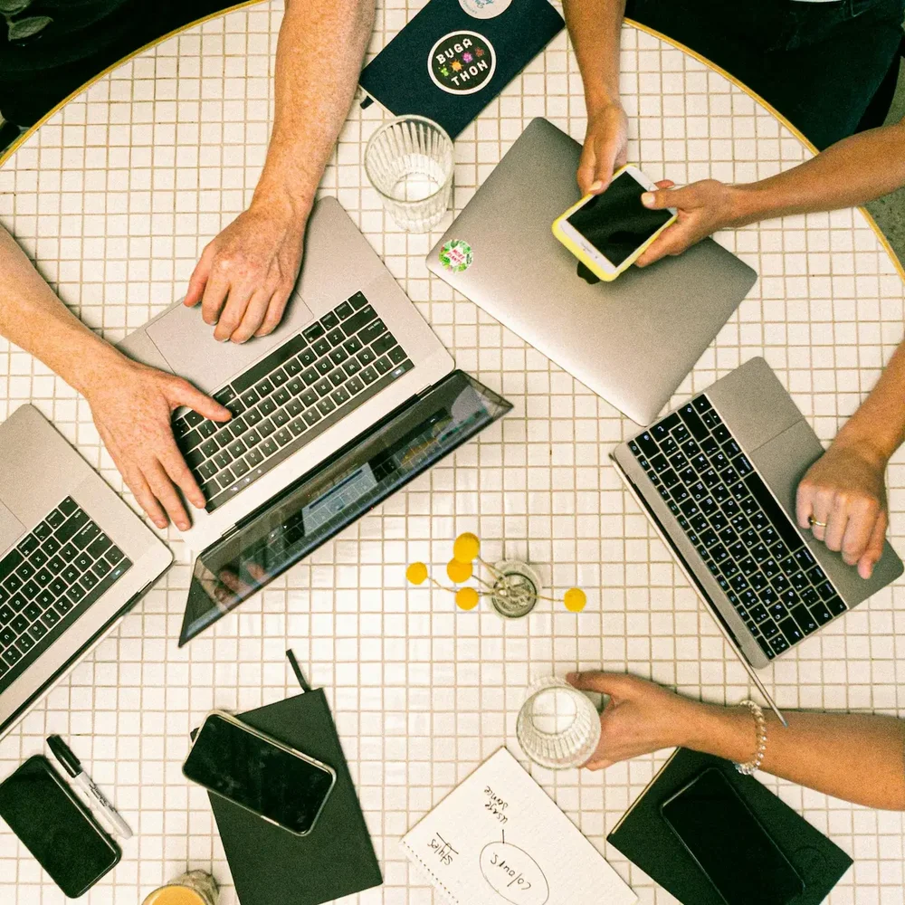 COLLABORAZIONI - Agenzie Web, Agwnzie di Comunicazione, Freelance